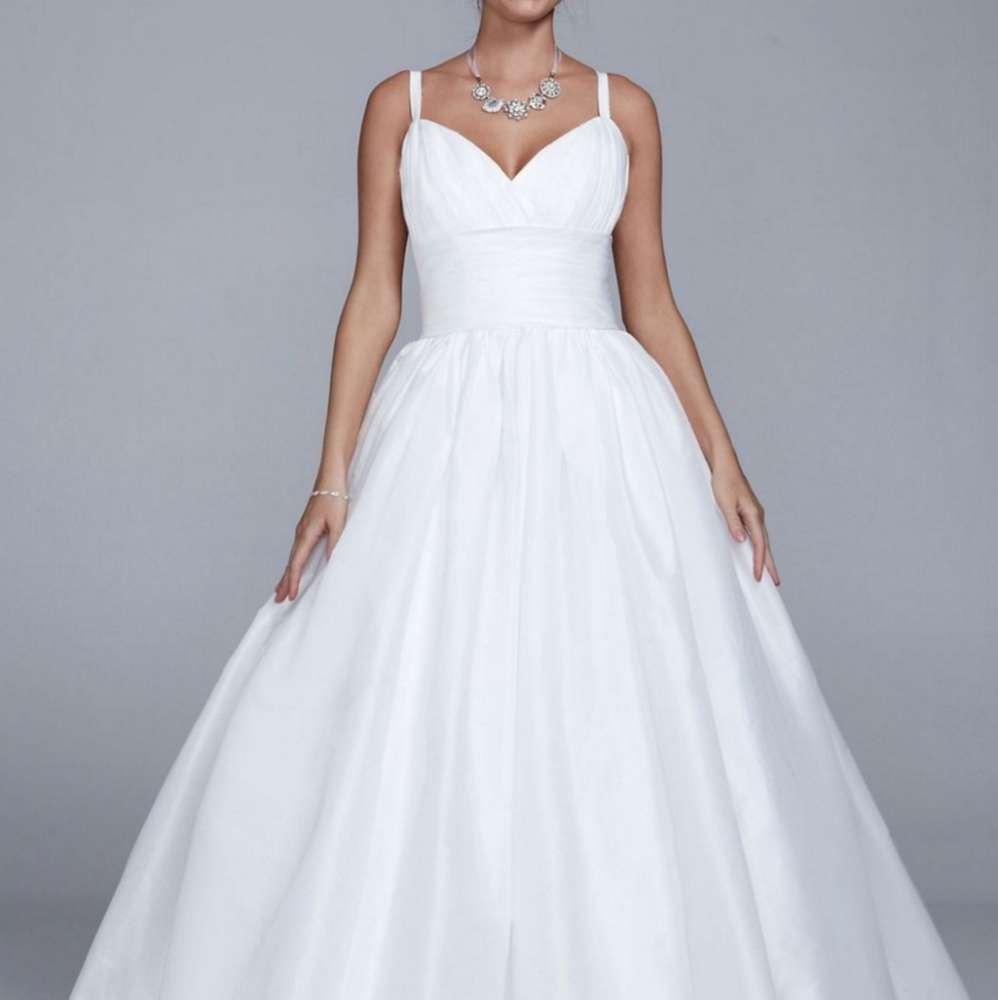 Ivory ballgown wedding dress